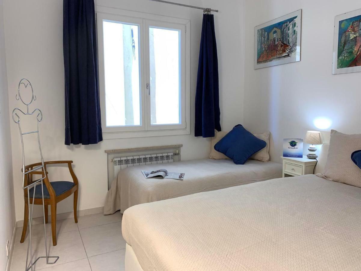 House Sarzano By Holiday World Gênes Extérieur photo